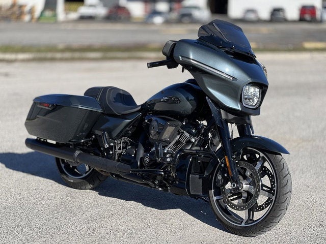2025 Harley-Davidson FLHX - Street Glide Base