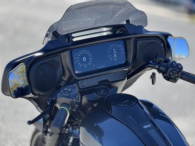 2025 Harley-Davidson FLHX - Street Glide Base