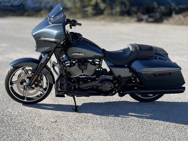 2025 Harley-Davidson FLHX - Street Glide Base