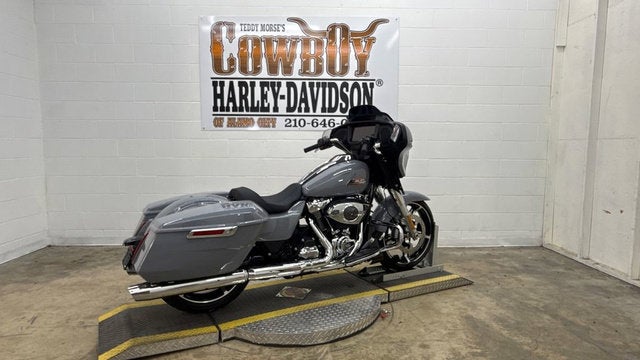 2026 Harley-Davidson FLHX - Street Glide Base