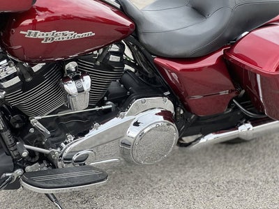 2017 Harley-Davidson FLHX - Street Glide Base