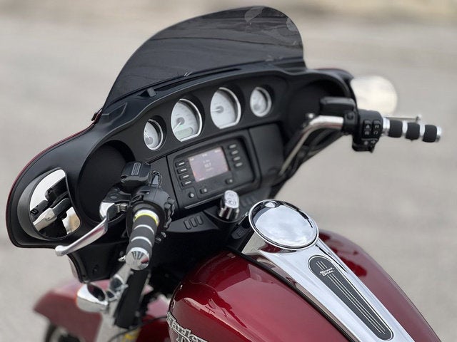 2017 Harley-Davidson FLHX - Street Glide Base