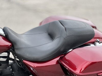 2017 Harley-Davidson FLHX - Street Glide Base