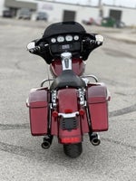 2017 Harley-Davidson FLHX - Street Glide Base