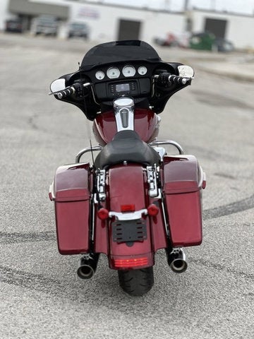 2017 Harley-Davidson FLHX - Street Glide Base