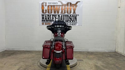 2017 Harley-Davidson FLHX - Street Glide Base