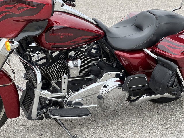 2017 Harley-Davidson FLHXS - Street Glide Special Base