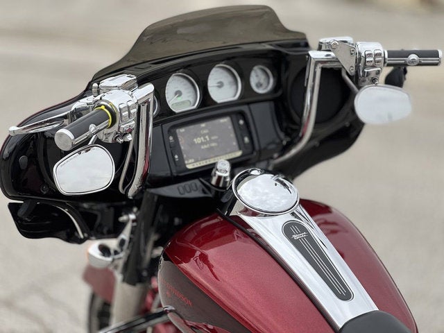 2017 Harley-Davidson FLHXS - Street Glide Special Base