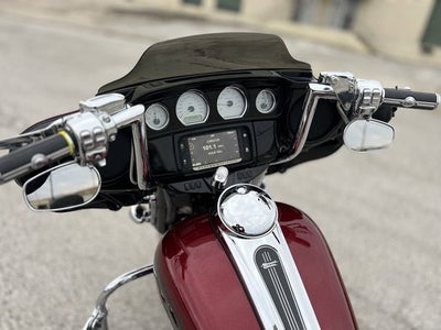 2017 Harley-Davidson FLHXS - Street Glide Special Base