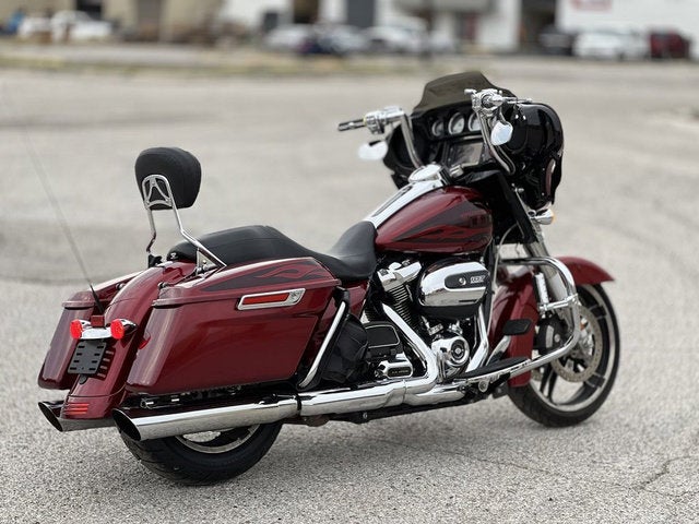 2017 Harley-Davidson FLHXS - Street Glide Special Base