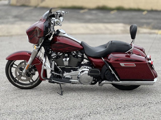 2017 Harley-Davidson FLHXS - Street Glide Special Base