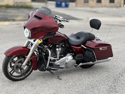 2017 Harley-Davidson FLHXS - Street Glide Special Base