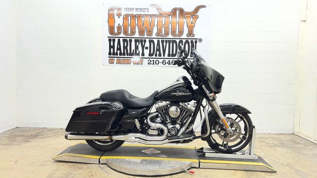 2016 Harley-Davidson FLHXS - Street Glide Special Base