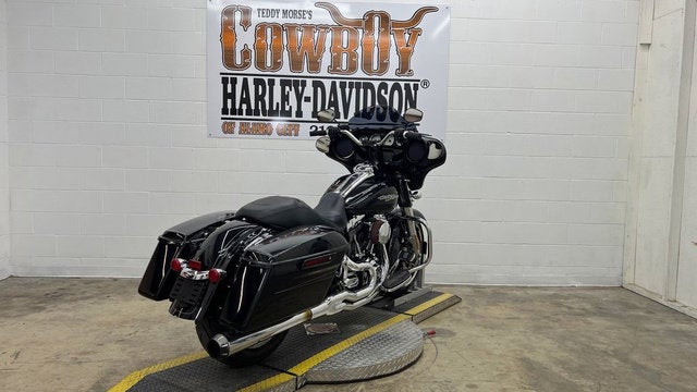 2016 Harley-Davidson FLHXS - Street Glide Special Base