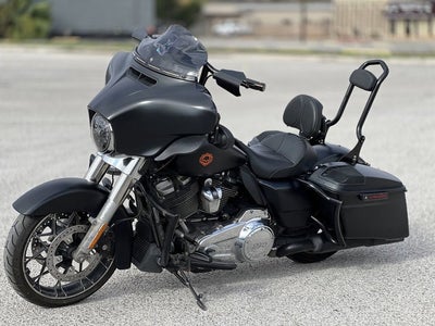 2022 Harley-Davidson FLHXS - Street Glide Special Base