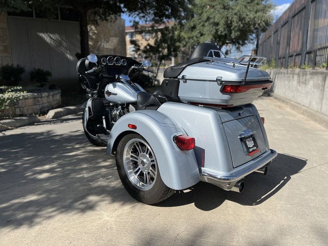 2023 Harley-Davidson FLHTCUTG - Tri Glide Ultra Base