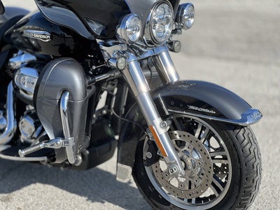 2021 Harley-Davidson Trike FLHTCUTG - Tri Glide Ultra