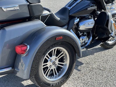 2021 Harley-Davidson Trike FLHTCUTG - Tri Glide Ultra