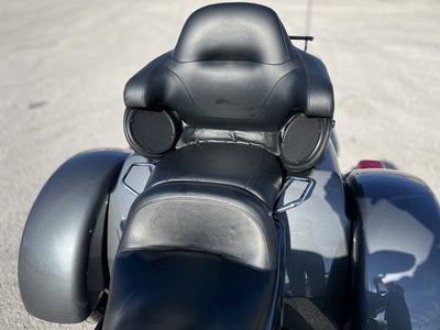 2021 Harley-Davidson Trike FLHTCUTG - Tri Glide Ultra