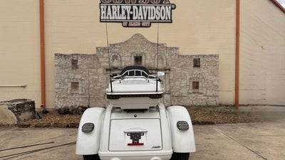 2023 Harley-Davidson FLHTCUTG - Tri Glide Ultra Base