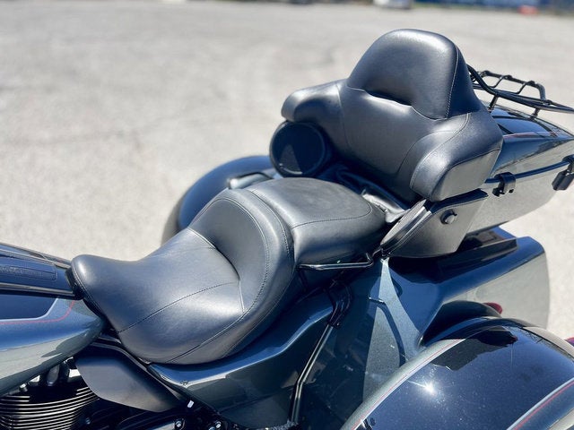 2025 Harley-Davidson FLHTCUTG - Tri Glide Ultra Base