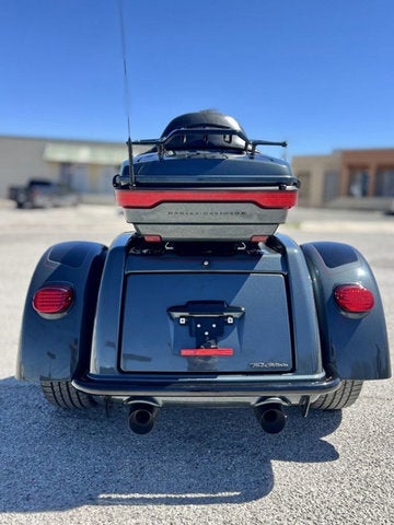 2025 Harley-Davidson FLHTCUTG - Tri Glide Ultra Base