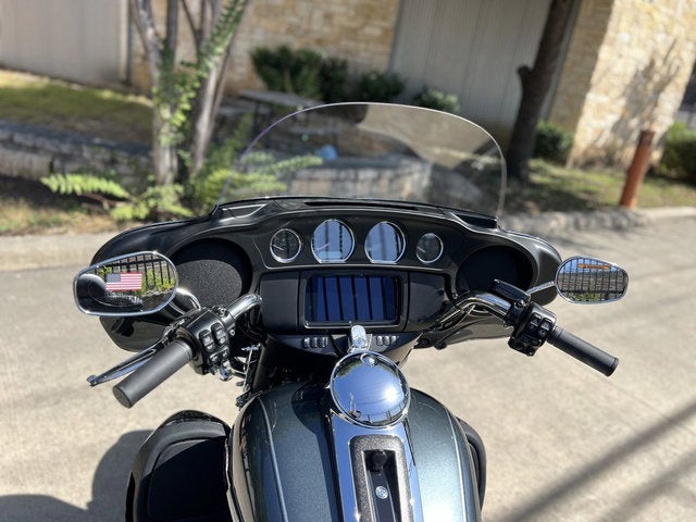 2025 Harley-Davidson FLHTCUTG - Tri Glide Ultra Base