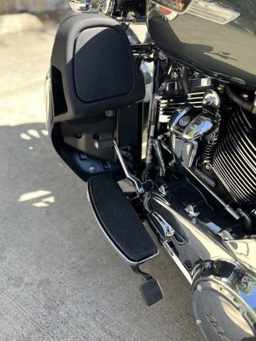 2025 Harley-Davidson FLHTCUTG - Tri Glide Ultra Base