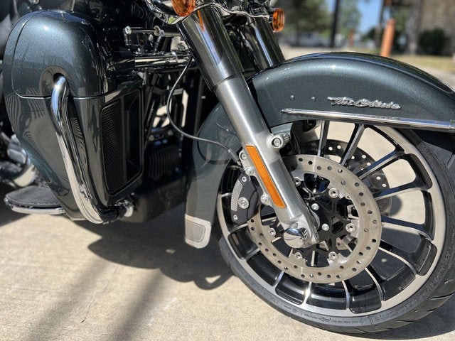 2025 Harley-Davidson FLHTCUTG - Tri Glide Ultra Base