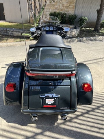 2025 Harley-Davidson FLHTCUTG - Tri Glide Ultra Base