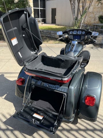 2025 Harley-Davidson FLHTCUTG - Tri Glide Ultra Base