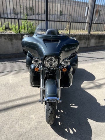 2025 Harley-Davidson FLHTCUTG - Tri Glide Ultra Base