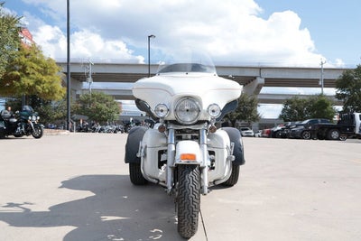 2011 Harley-Davidson Trike FLHTCUTG - Tri Glide Ultra Classic