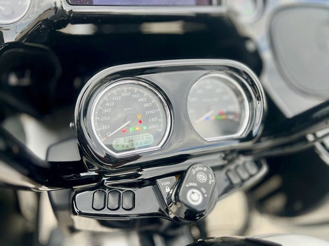 2025 Harley-Davidson FLTRT - Road Glide 3 Base