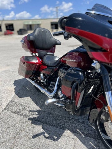 2017 Harley-Davidson FLHXSE - CVO Street Glide Base