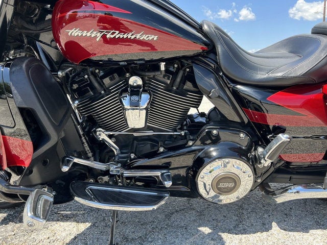 2017 Harley-Davidson FLHXSE - CVO Street Glide Base