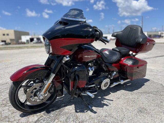 2017 Harley-Davidson FLHXSE - CVO Street Glide Base