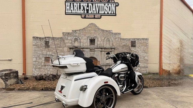 2020 Harley-Davidson FLHTCUTGSE - CVO Tri Glide Base