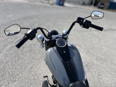 2026 Harley-Davidson Softail FLHC - Heritage Classic