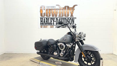 2026 Harley-Davidson Softail FLHC - Heritage Classic