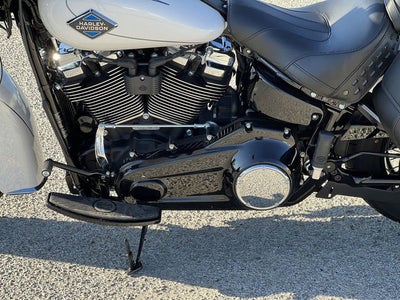 2025 Harley-Davidson Softail FLHC - Heritage Classic