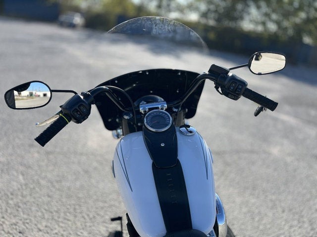 2025 Harley-Davidson Softail FLHC - Heritage Classic