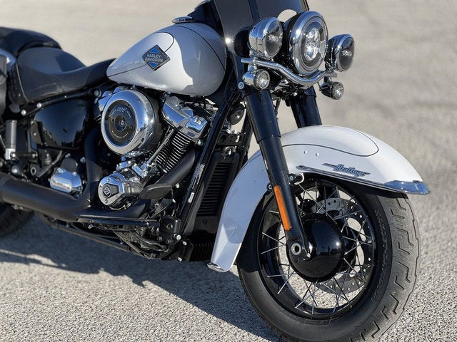 2025 Harley-Davidson Softail FLHC - Heritage Classic