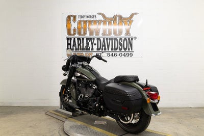2021 Harley-Davidson Softail FLHCS - Heritage Classic 114