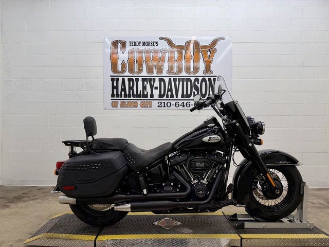 2023 Harley-Davidson FLHCS - Heritage Classic Base