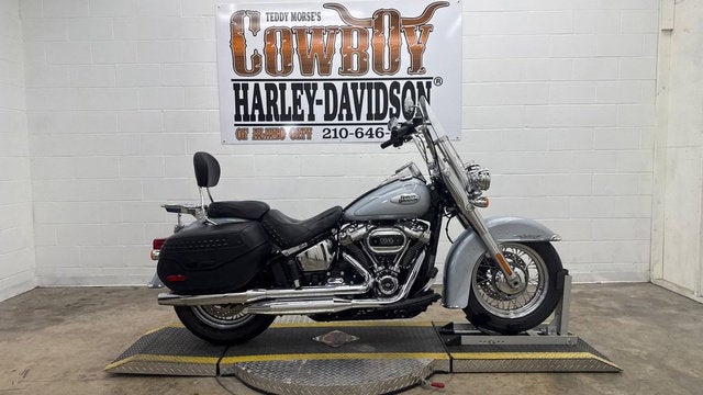 2023 Harley-Davidson FLHCS - Heritage Classic Base