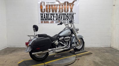 2023 Harley-Davidson FLHCS - Heritage Classic Base