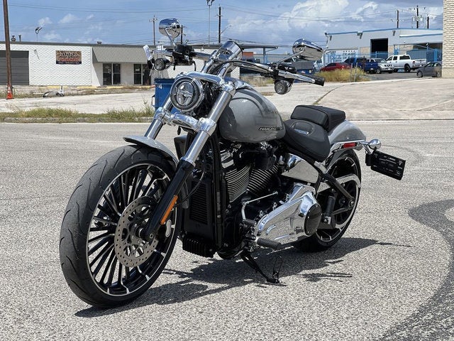 2025 Harley-Davidson Softail FXBR - Breakout