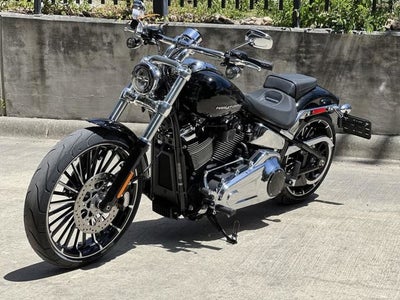 2025 Harley-Davidson Softail FXBR - Breakout