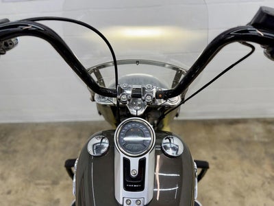 2018 Harley-Davidson FLFB - Softail Fat Boy Base